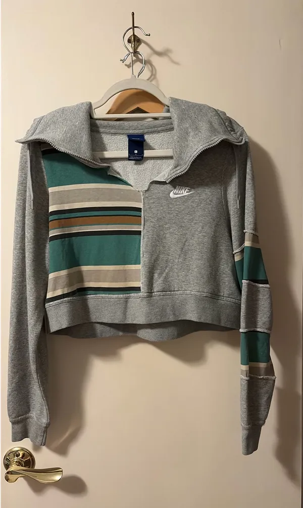 Custom handmade Nike cropped sweatshirt - Image 2