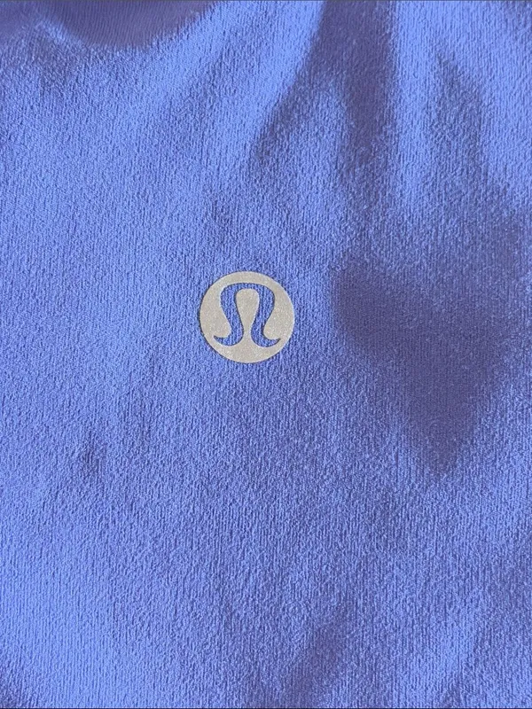 Lululemon Purple Cropped Tank Top Built-In Bra Size 0 V Neck Yoga Workout - Image 4