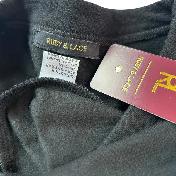 Ruby & Lace Top Cropped Jersey NWT Casual Boho Black Sequins Smiley Lips Size undefined - Image 6