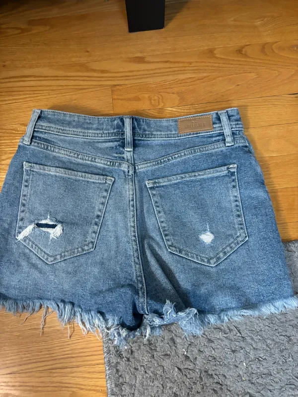 Hollister Jean Shorts - Image 2