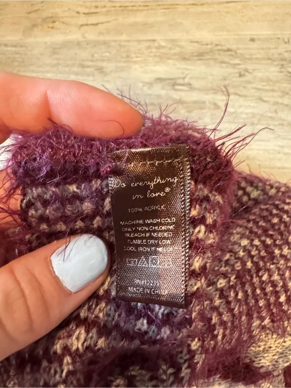 Do everything in love Burgundy and Gray Leaf Pattern Infinity Scarf - Image 4