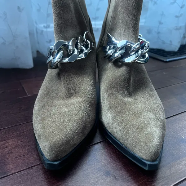 Marc Fisher LTD Henly Bootie. COGNAC SUEDE, Size 7 - Image 2