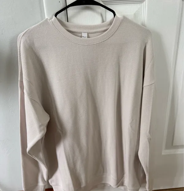 ALO Yoga Women's Waffle Crewneck Sweatshirt - Light Cream - Image 2
