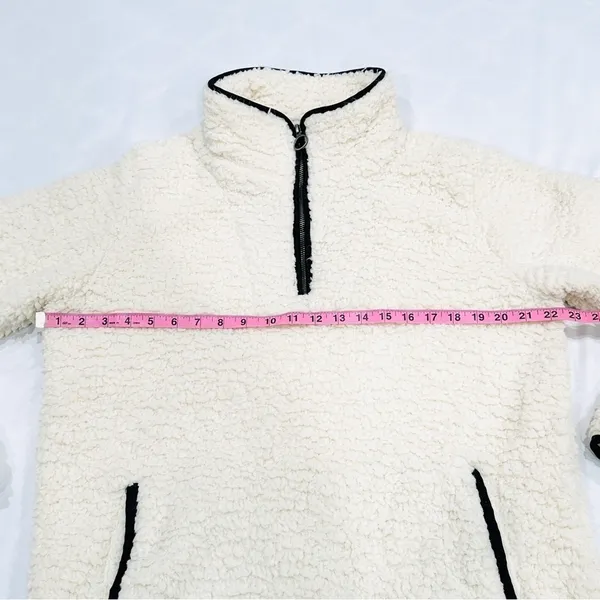 NWT Thread & Supply Cream Black Piping Quarter Zip Sherpa Pullover Sweatshirt - Image 4