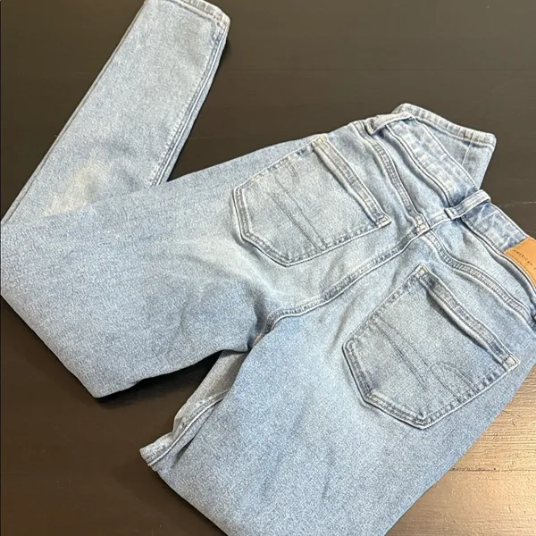 American Eagle Outfitters Light Blue mom Jeans‎ - Image 5