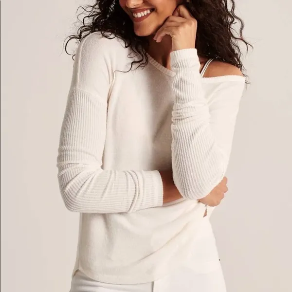 Abercrombie ✨ Cozy Long-Sleeve Crew Tee✨ - Image 3