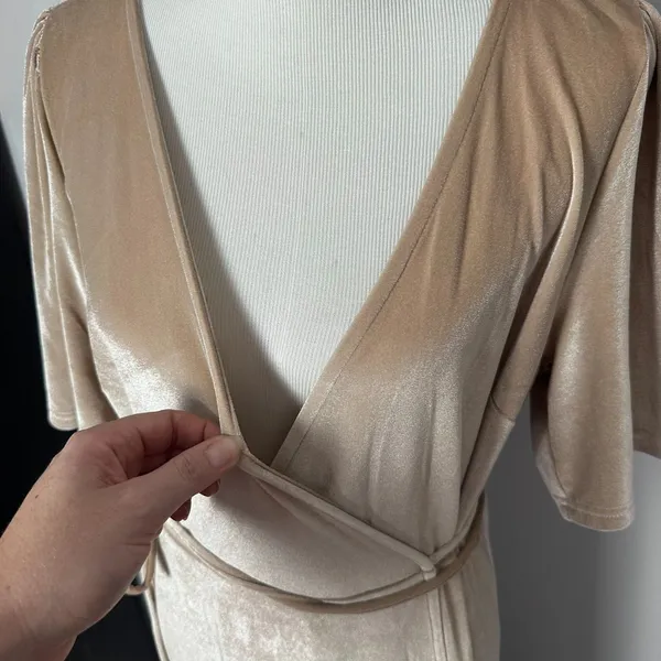 Baltic Born‎ Size-XXL Meghan Velvet Wrap Maxi Dress Champagne - Image 7