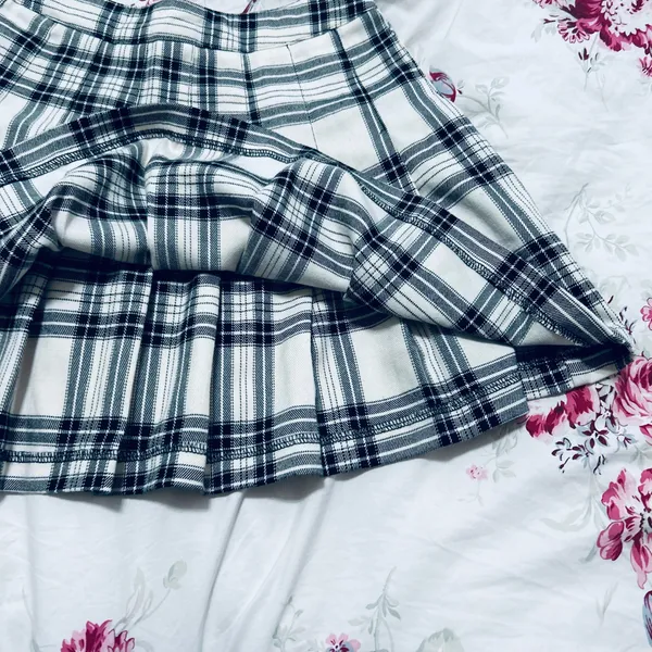 Full Tilt Pleated Skirt - Image 4