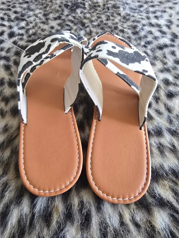 Cow Pattern Slide Sandals Womens Size 41 Black - Image 3