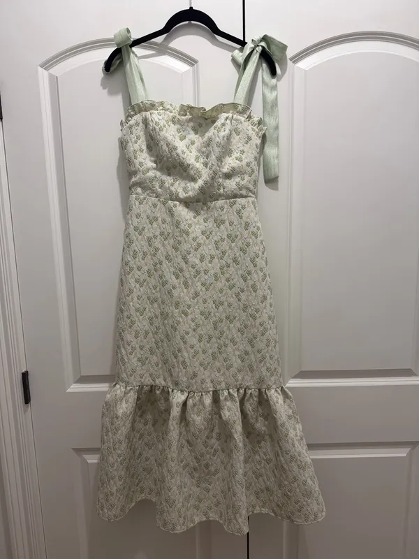 Green floral midi dress size small - Image 4