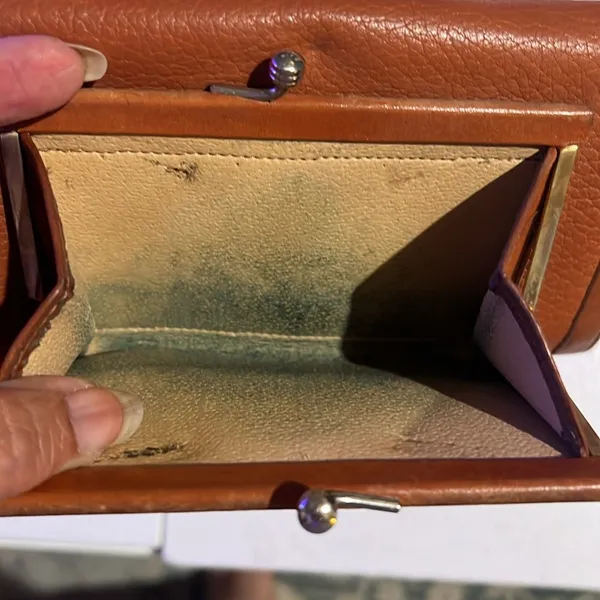 Vintage Dooney & Bourke Caramel Brown Leather Wallet - Image 4