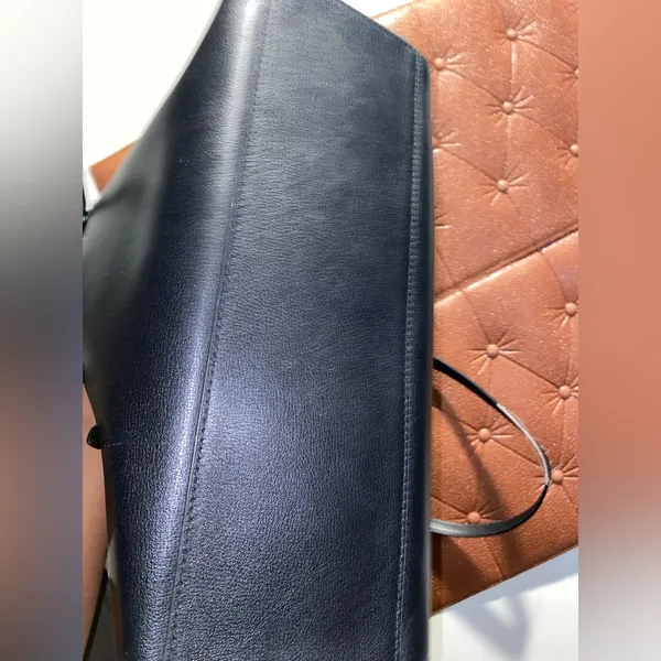Marc Jacobs Black Leather Tote - Image 10