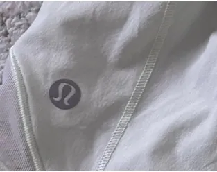 Hotty Lululemon Hot 2.5" Shorts - Image 4