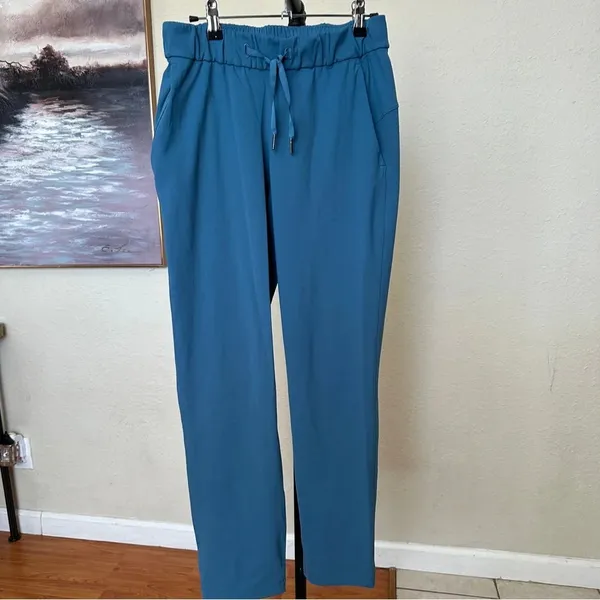 Lululemon On the Fly 7/8 Pant -‎ Size 4 either code blue or petrol blue pants - Image 5