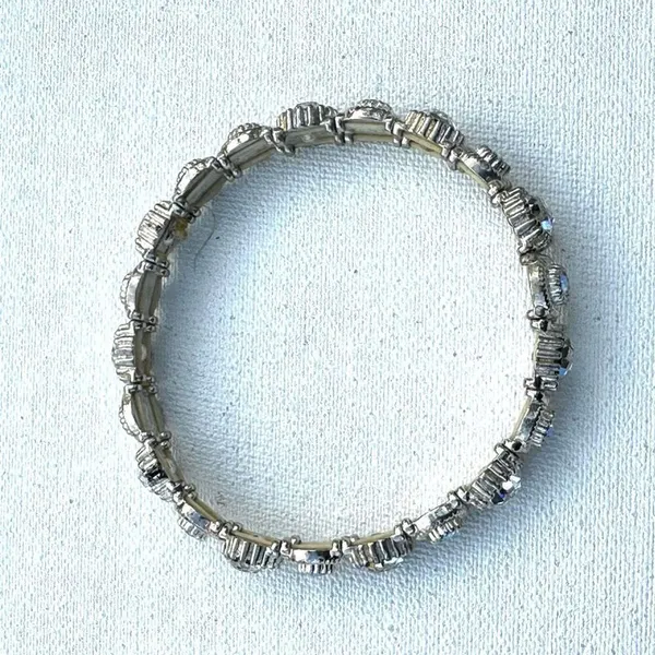 Silver tone rhinestone stretchy bracelet - Image 5