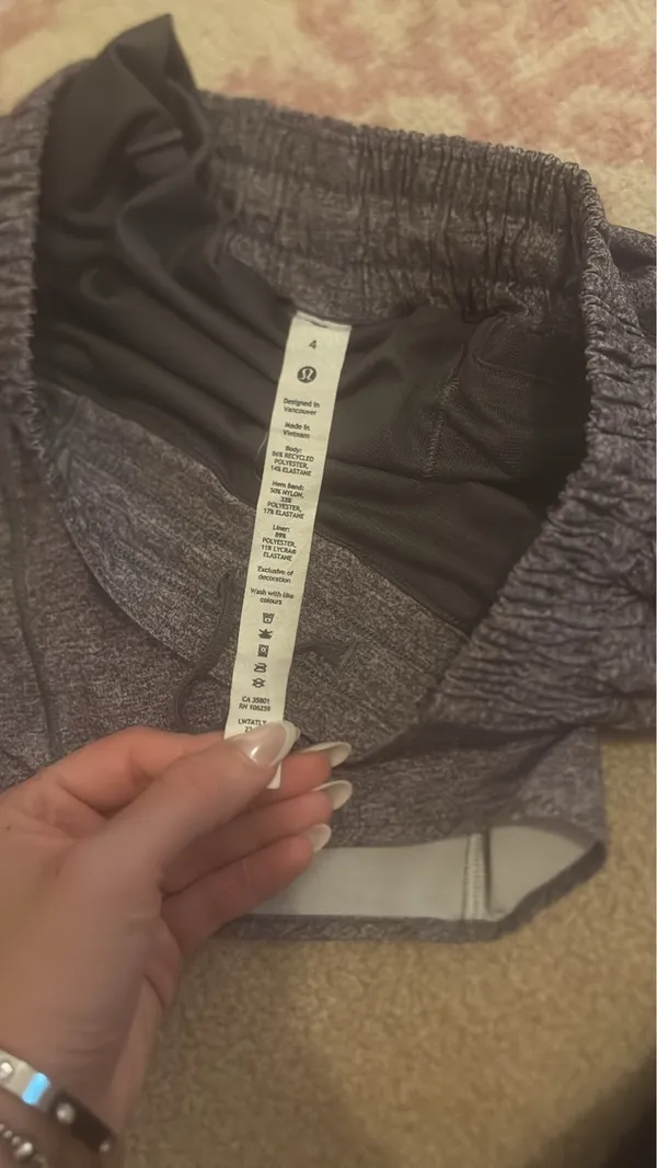 Lululemon Hotty Hot Shorts - Image 4