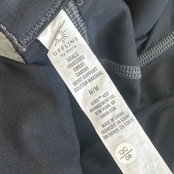 NWT Offline by Aerie Black with Gray Stitching Goals Padded Sports Bra - Size: M - Image 4
