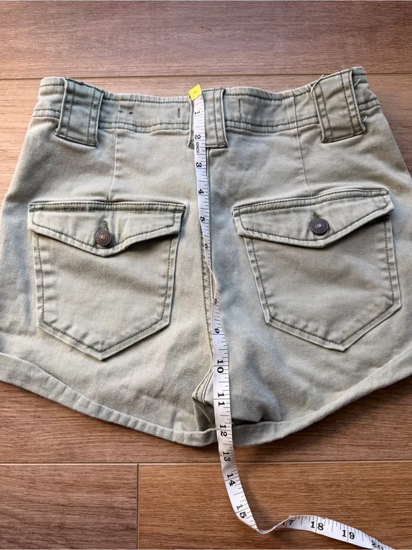 Abercrombie & Fitch High-Waist Utility Shorts — Khaki Green - Image 4