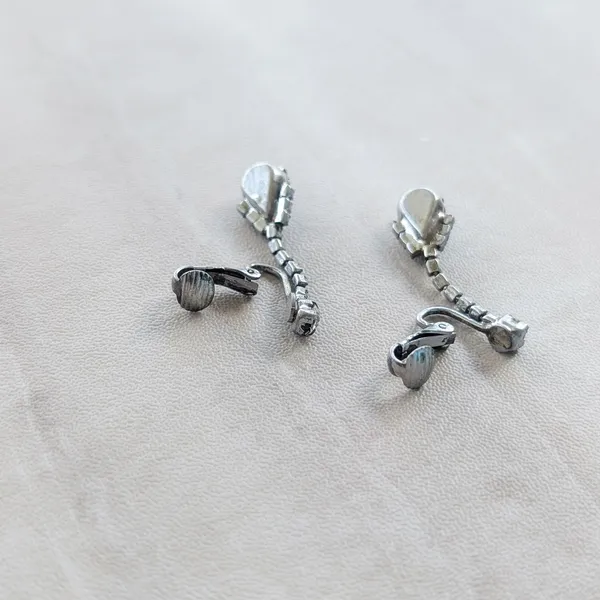 Vintage Clip On Earrings Clear Gems with Black Gem Drop Dangle Regal Stylish - Image 6