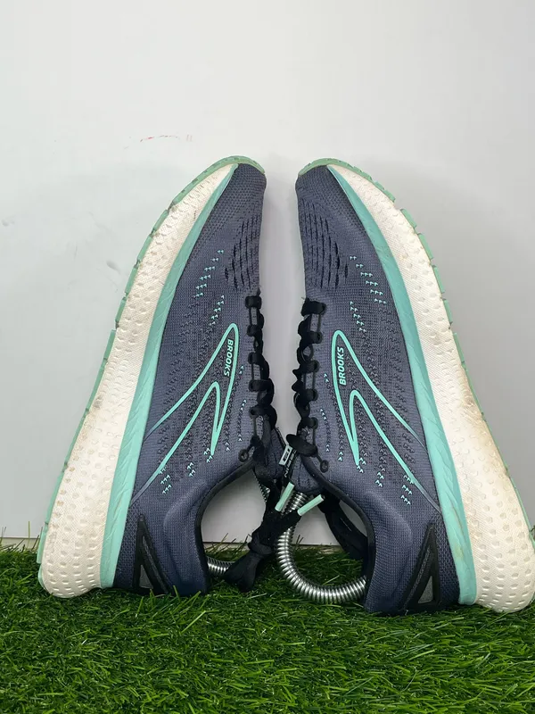 Brooks Glycerin 19 Running Shoes Gray Mint Women’s Size 6.5 B - Image 6