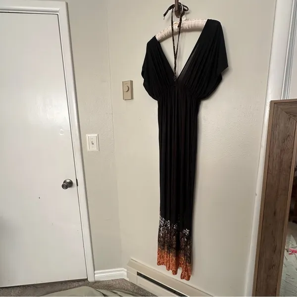 Chic Black and Orange Maxi Dress - Image 4