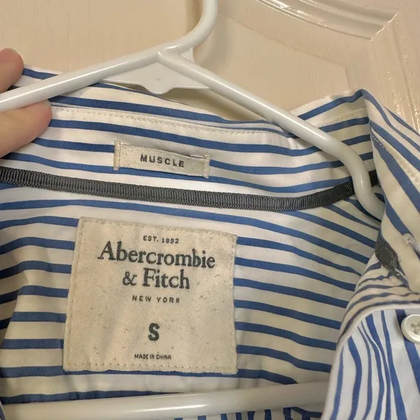 Abercrombie & Fitch White and Blue Striped Shirt - Image 3