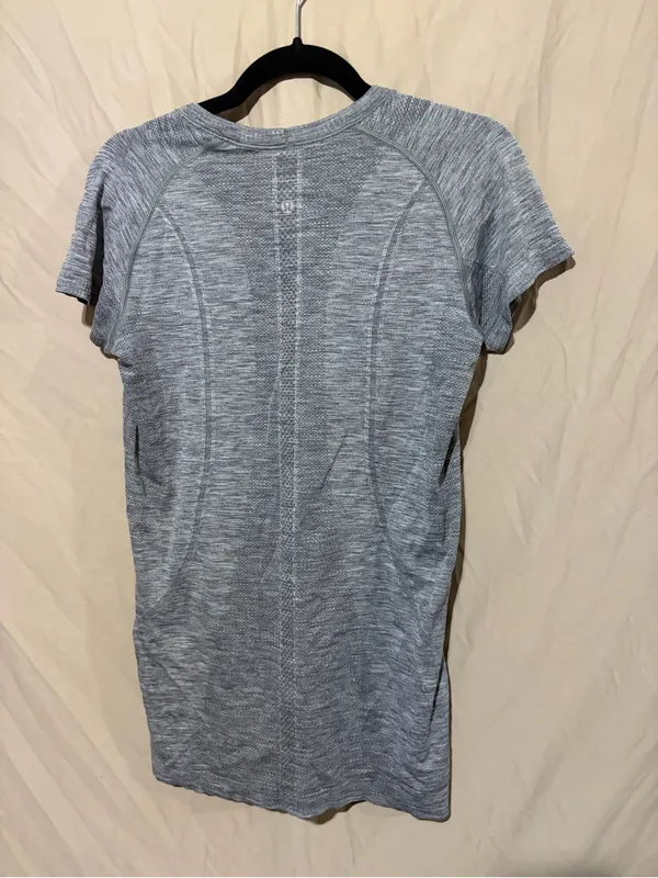 Lululemon swiftly T-shirt - Image 2