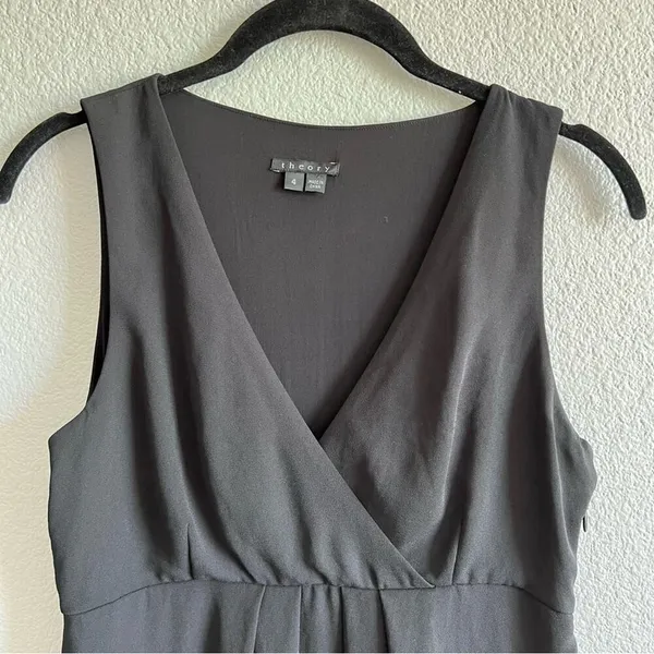 Theory‎ Women's Deep V-Neck Empire Waist Pleated Sleeveless Sheath Dress Black - Image 2