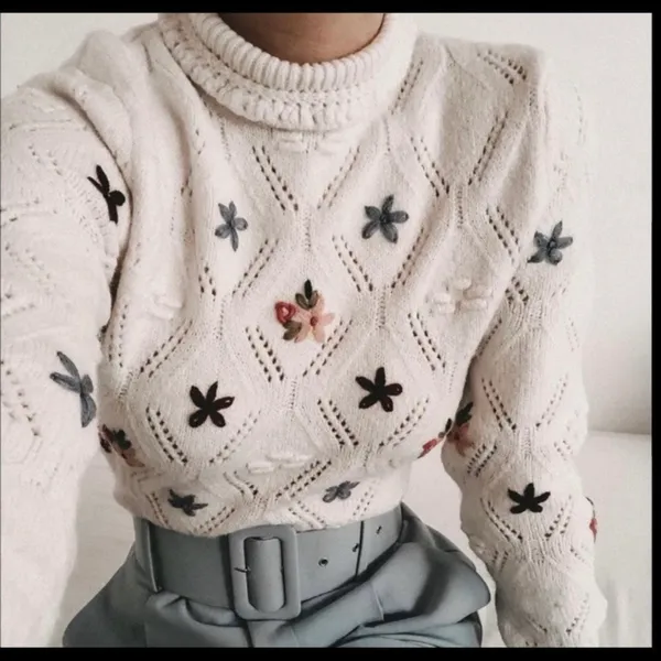 Nwt Floral Knit Sweater - Image 6