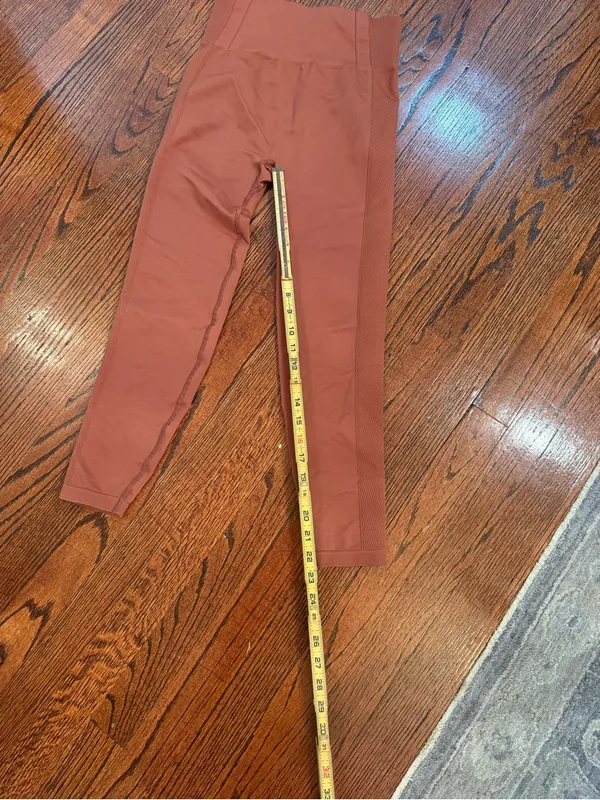 Abercombie YPB High-Waist Ribbed Seamless Leggings - Rust Sz M - Image 3
