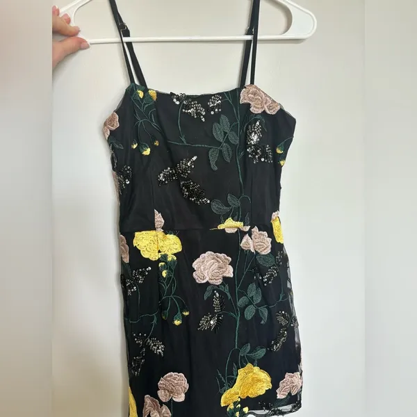 Lulu’s Rue Black Floral Embroidered Sequin Bodycon Mini Dress. Xs - Image 3