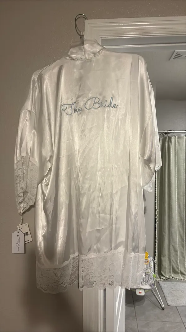 In Bloom Bride robe - Image 3