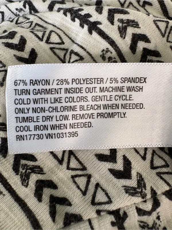 Mossimo #006 Black & Cream Geometric Racerback Tank Top Size XS - Image 5