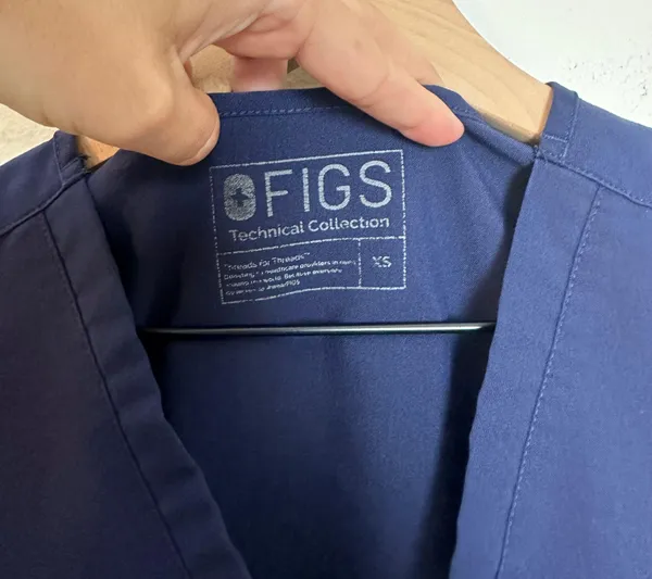 FIGS - Casma Three-Pocket Scrub Top Navy Medical Doctor Nurse - Image 6