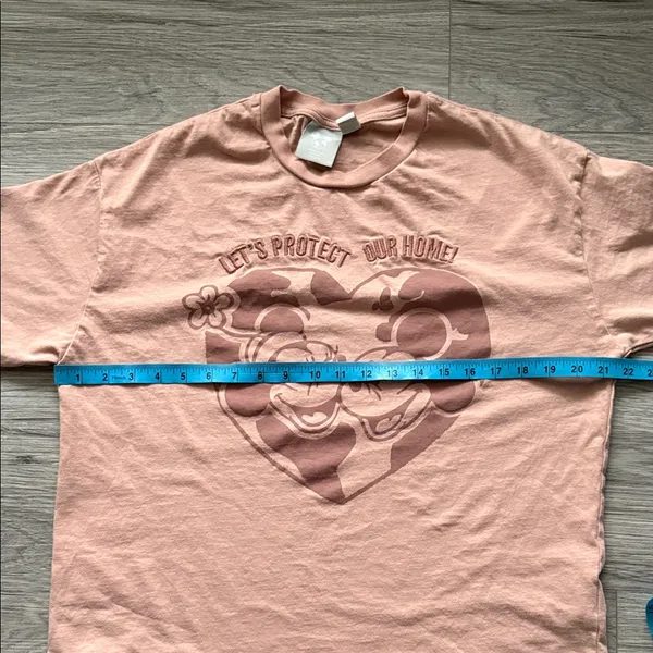 Disney Blush Mickey & Minnie Heart Tee Size Medium - Image 4