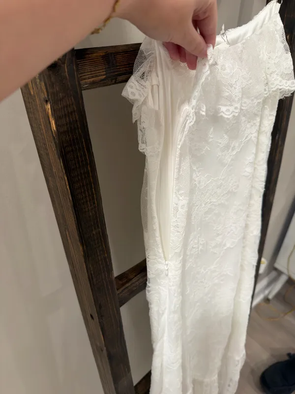 Storia White Lace Asymmetrical Maxi Dress - Image 8
