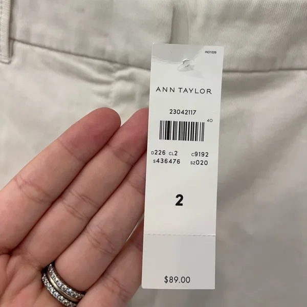 ANN Taylor crop pants devin fit off white - Image 6