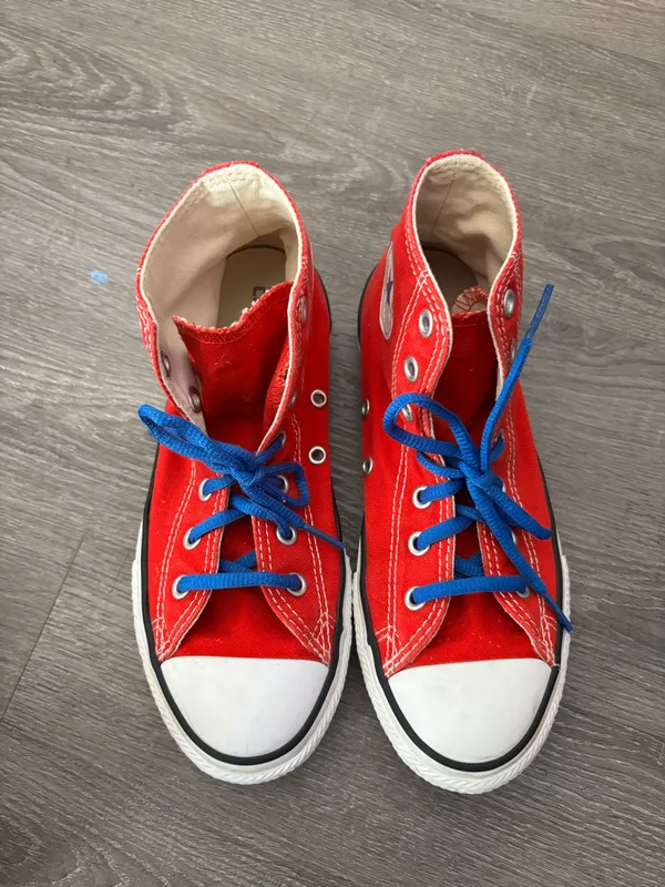 Unisex Converse All Star Chuck Taylor High-Top Sneakers Sz. 3 kids - Image 3