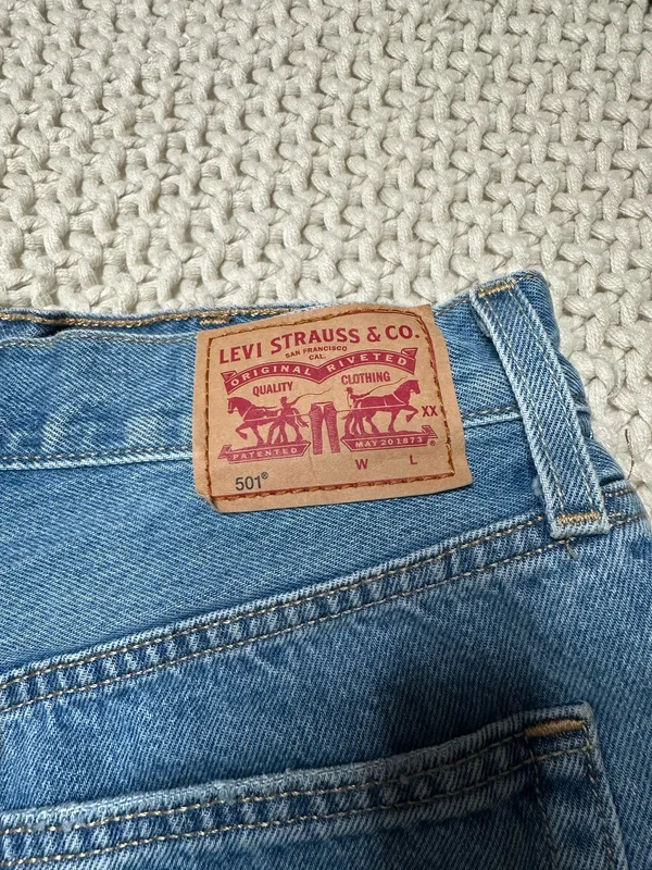 Levi’s 501 Shorts - Image 4