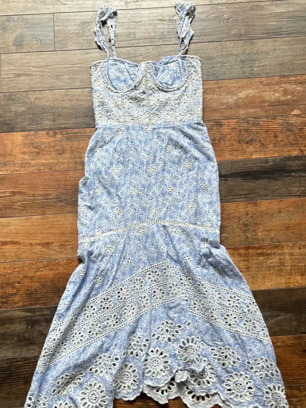 Karina Grimaldi Light Blue Eyelet Corset Midi Dress small - Image 6