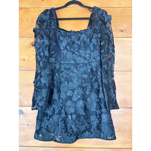 NWT Lulus Masterfully Eloquent Black 3D Floral Mini Dress Party Cocktails Sz M - Image 4