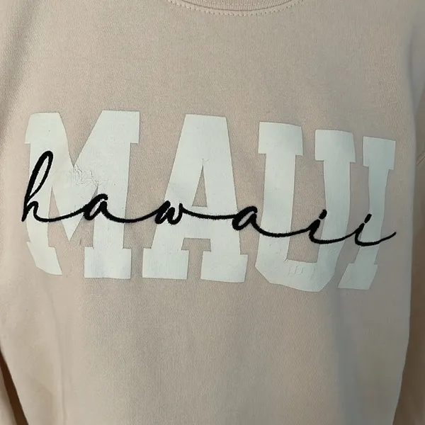 Super Cute Oversized Cream Colored Maui Hawaii Crewneck Sweatshirt - Image 5