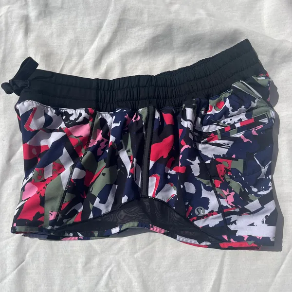 Lululemon Hotty Hot Shorts - Image 3