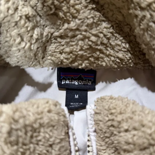 Patagonia size M VGUC - Image 3