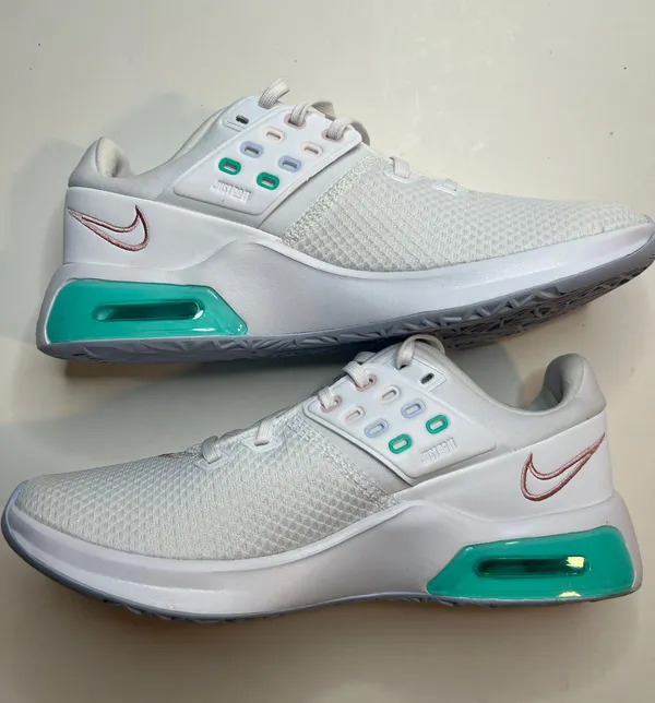 WMNS Air Max Bella TR4 CW3398 105 Size 8 NIB - Image 5