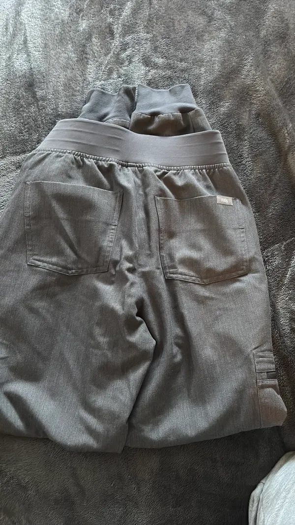 Figs scrub pants  - Image 3