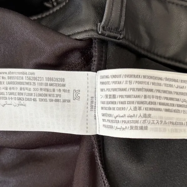 Abercrombie‎ & Fitch Vegan Leather 90s Straight Pant - Size 16. - Image 9