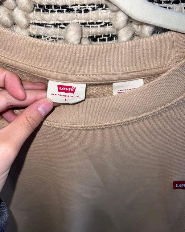 Levi's Crewneck - Image 3