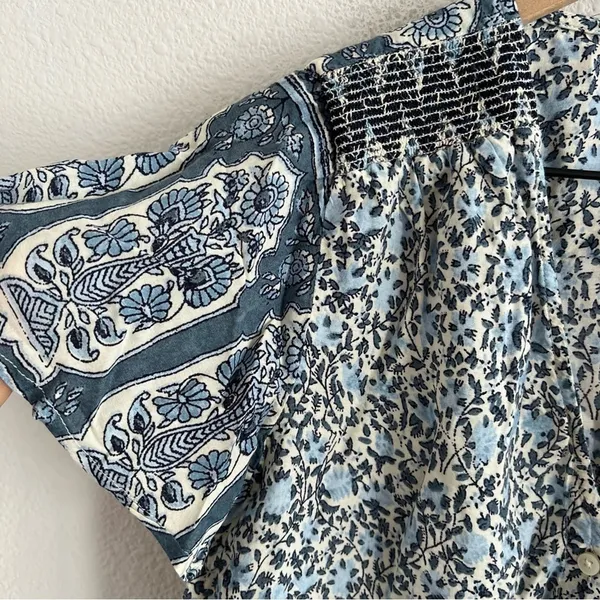 Lucky Brand Mixed Print Tie Front Button Blue Floral Top XS - Image 7