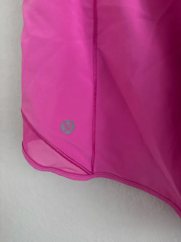 Lululemon Hotty Hot HR Short 4” 8 Sonic Pink - Image 4